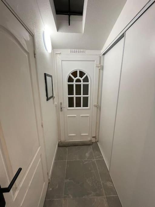 Charmant Appartement Americain Saint-Denis  Exterior foto